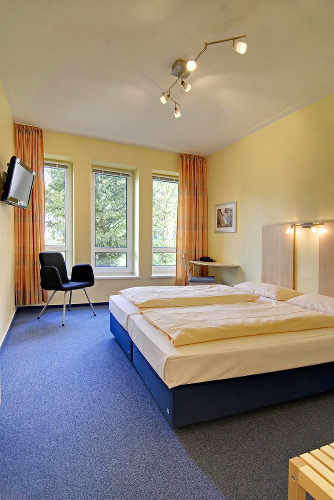 Hotel Am Muehlenteich Lubeck Exterior photo