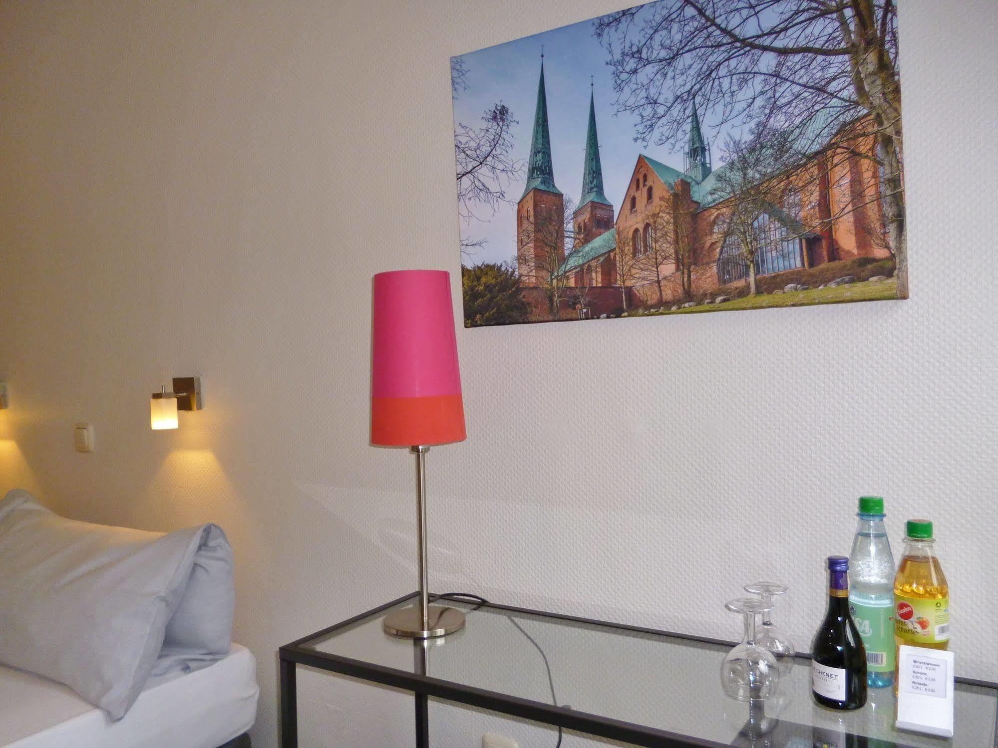 Hotel Am Muehlenteich Lubeck Exterior photo